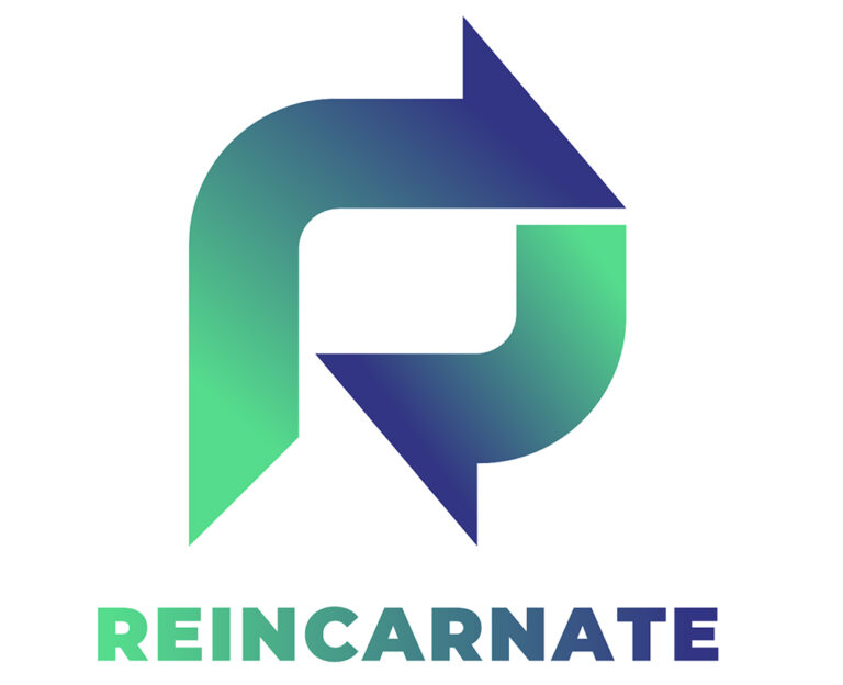 Logo van EU-project Reincarnate met twee pijlen die naar elkaar wijzen. Bovenste loopt van linksonder naar rechtsboven en de onderste loopt van rechtsboven naar linksonder. De pijlen lopen in een afgeronde hoek. En enkel aan de linkerzijde is een driehoekige pijlvorm. Daaronder in klein capitaal bold het woord reincarnate. Zowel pijlen als het woord reincarnate loopt van grasgroen naar donkerblauw.